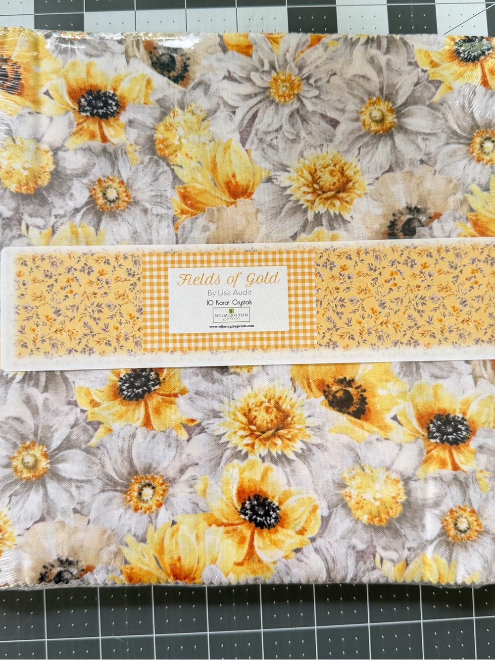 Fields Of Gold….Layer Cake, 10in Squares Fabric/Material - Picture 3 of 13